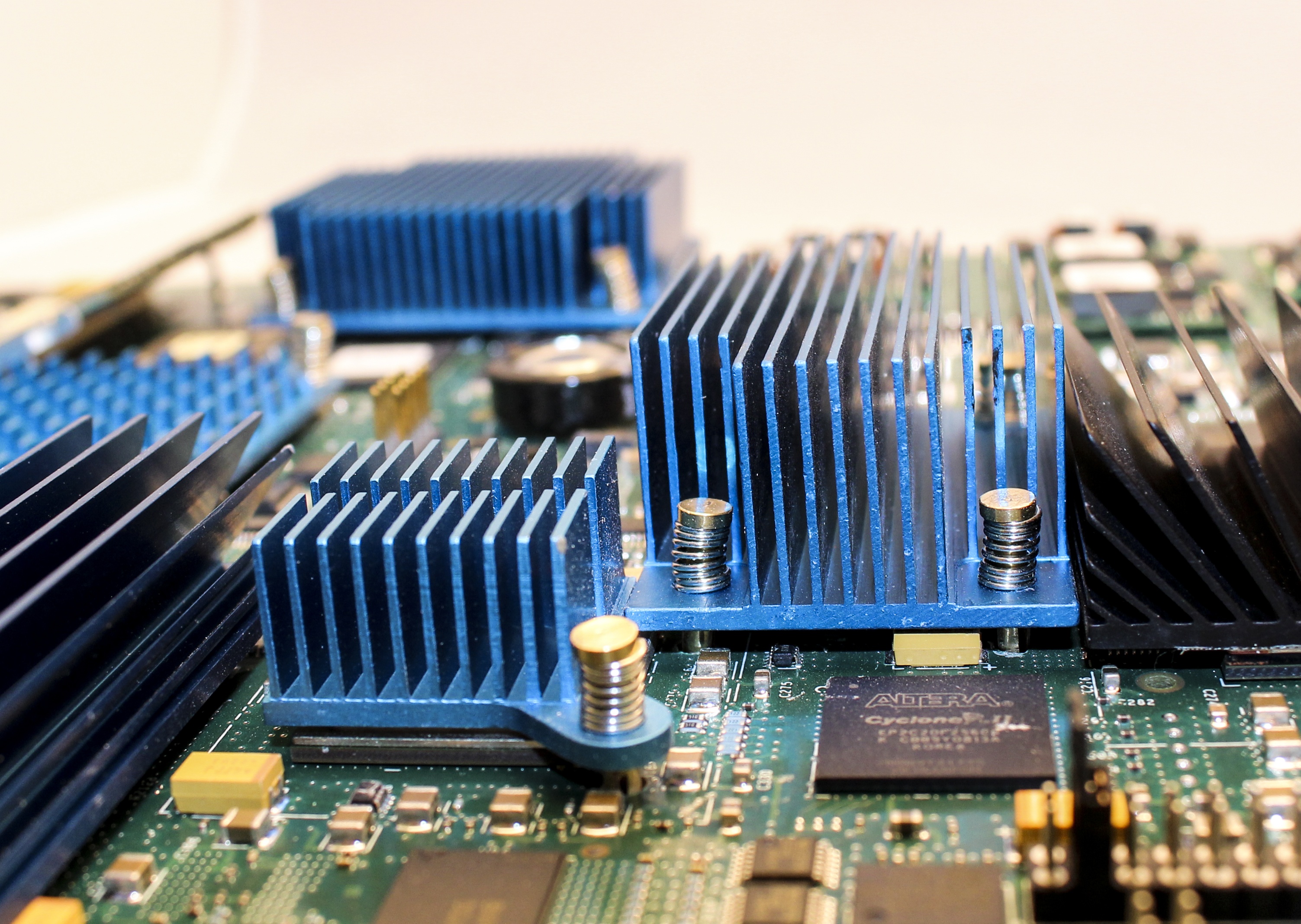 Push Pin Heat Sink Line Features 108,000 Possible